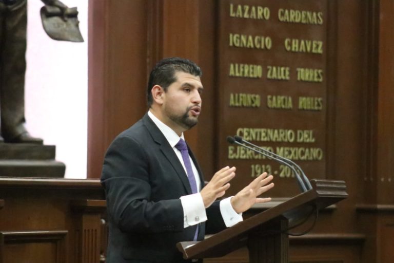 Plantea Octavio Ocampo clarificar procedimiento legislativo en acuerdos de urgente y obvia resolución