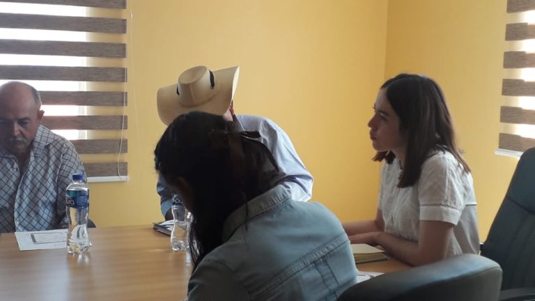 La presidenta de Tuzantla Jazmín Arroyo Martínez fortalece alianzas con ganaderos de su municipio