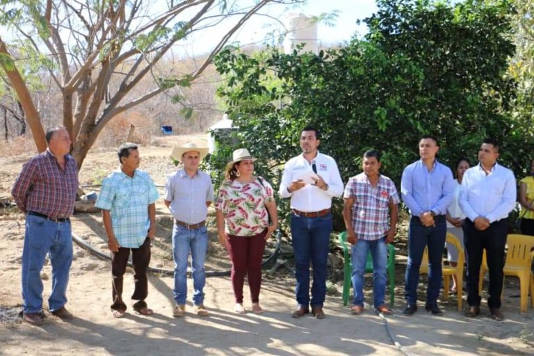 Invita el alcalde de Huetamo a la ciudadanía a cuidar el agua, al inaugurar depósito y línea de distribución del vital líquido