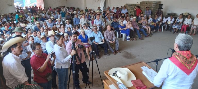 Inaugura el Senador Cristóbal Arias Solís su Casa de Enlace y Gestión Social en Huetamo