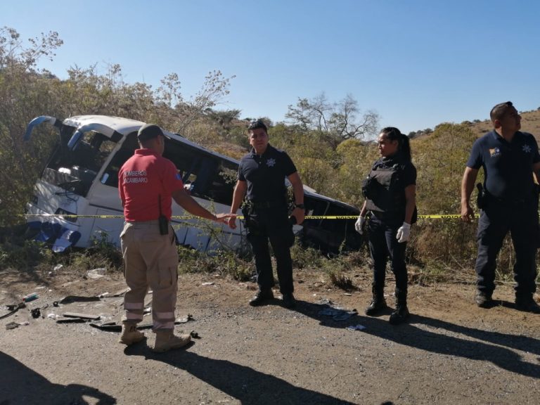 Realiza la FGE actuaciones con relación al accidente ocurrido en la carretera Madero-Carácuaro