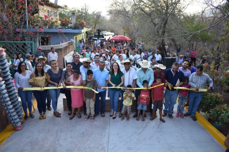 Mejoran vialidades para un mayor desarrollo en Tuzantla