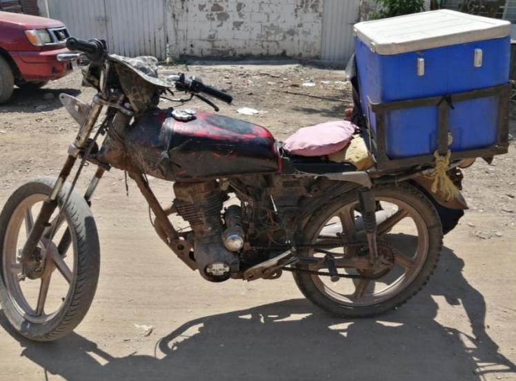 En pleno centro de Riva Palacio sujeto fue detenido con motocicleta robada