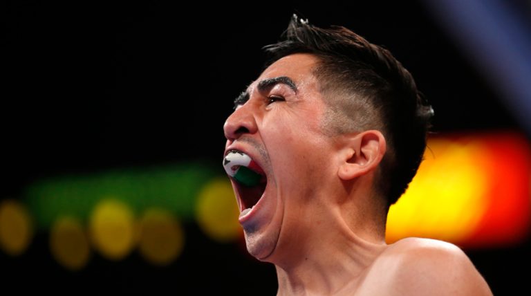 Leo Santa Cruz dijo que a Gervonta Davis le pesa el culito para mantenerse en forma