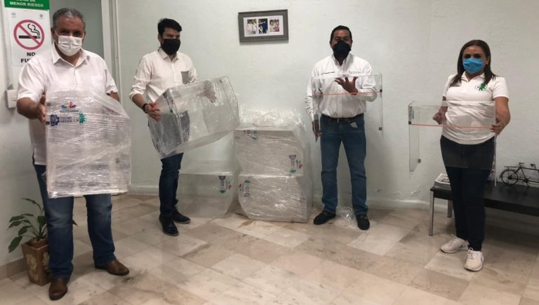 Tec de Huetamo continúa donando a hospitales equipo para el COVID-19