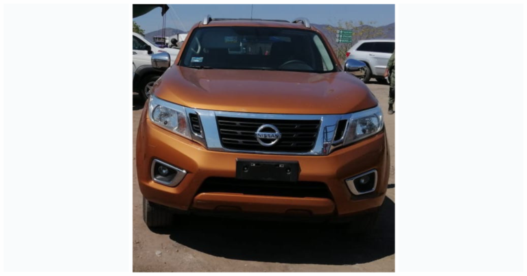 En Huetamo sujeto fue detenido con camioneta robada