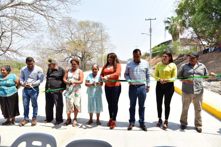 Hortencia Sánchez continúa mejorando la infraestructura vial de Tiquicheo