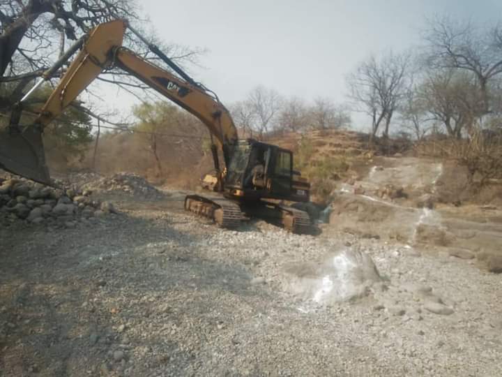 Gobierno de Jazmín Arroyo inicia construcción de un puente vado en Tuzantla