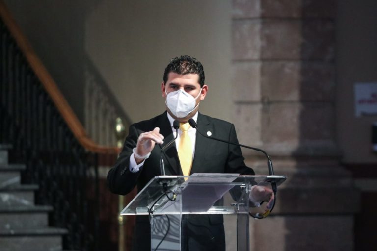 A propuesta de Octavio Ocampo el Congreso exhorta a Ayuntamientos a disminuir riesgos de contagios en transporte