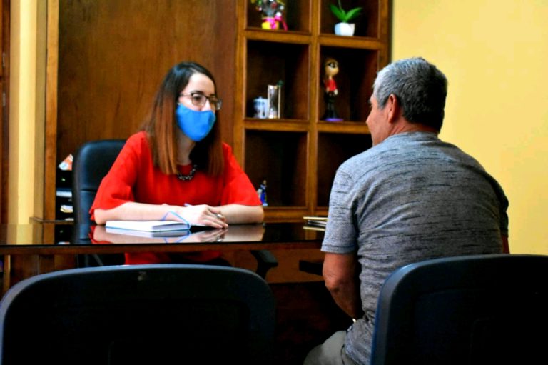 Pide alcaldesa de Tuzantla a ciudadanos seguir con cuidados ante pandemia por COVID-19