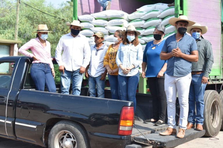 Agricultores de Tuzantla siempre contarán conmigo: Jazmín Arroyo