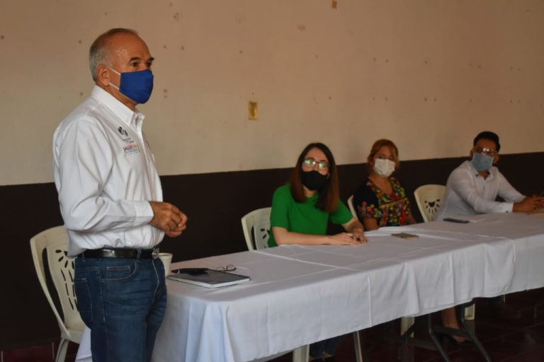 Se reúne alcaldesa de Tuzantla y el Jefe de la Jurisdicción Sanitaria de Zitácuaro con representantes de los sectores productivos