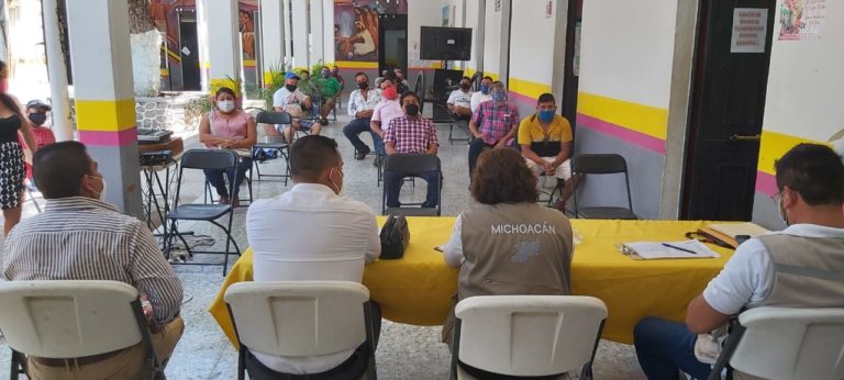 En Huetamo la COEPRIS capacita a dueños de negocios para su reapertura
