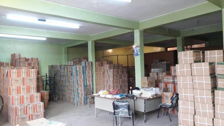 La SEE continúa preparándose para la dispersión de material educativo en la región Huetamo