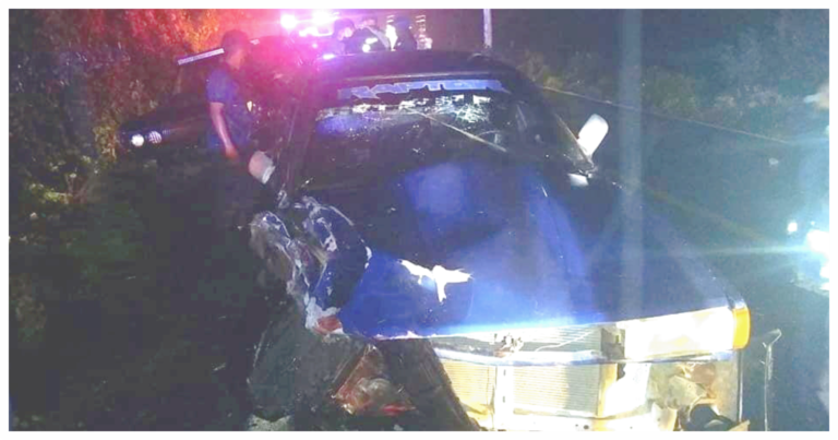 Resultan heridos bebé y adulto en accidente en la carretera Zitácuaro-Huetamo