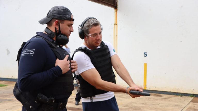 Continúa la capacitación inicial de policías municipales en la sede Huetamo