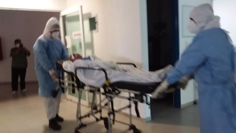 Hombre de 90 años venció al Covid-19 después de pasar 20 días en el Hospital Comunitario de Tuzantla