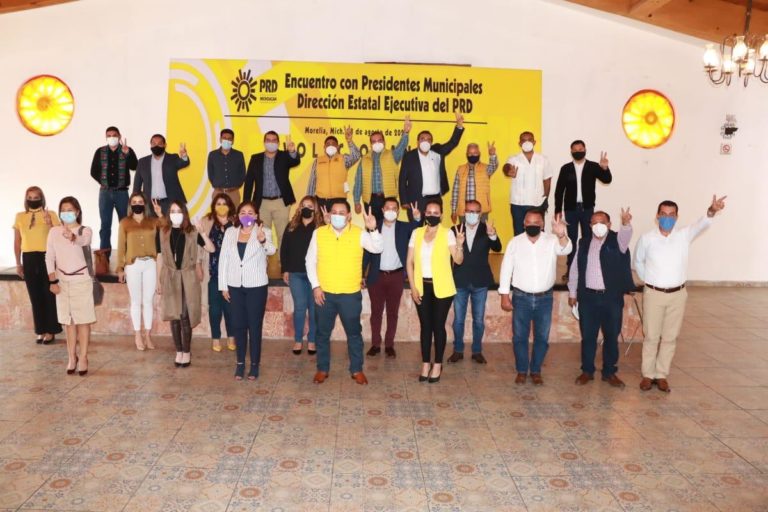 Eligen a las alcaldesas de Carácuaro y Tuzantla, como Coordinadora y Vocal respectivamente de los Presidentes Municipales del PRD