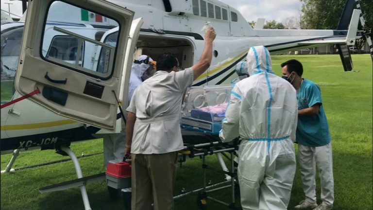 Con apenas unas horas de nacida una bebé fue trasladada de Huetamo a Morelia ya que presentaba dificultades respiratorias