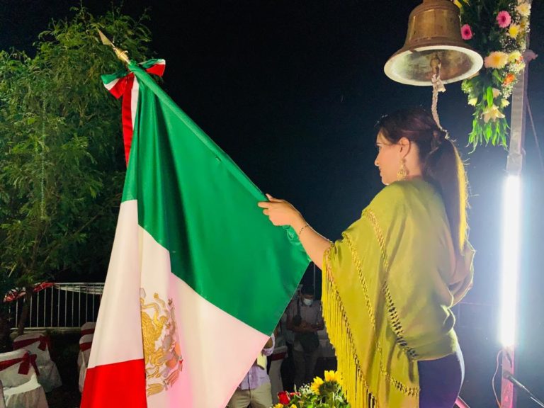 Aclara ayuntamiento de Carácuaro, la ceremonia del Grito de Independencia se llevó a cabo de manera virtual con un máximo de 25 personas y con estricto apego al Decreto del Gobierno del Estado