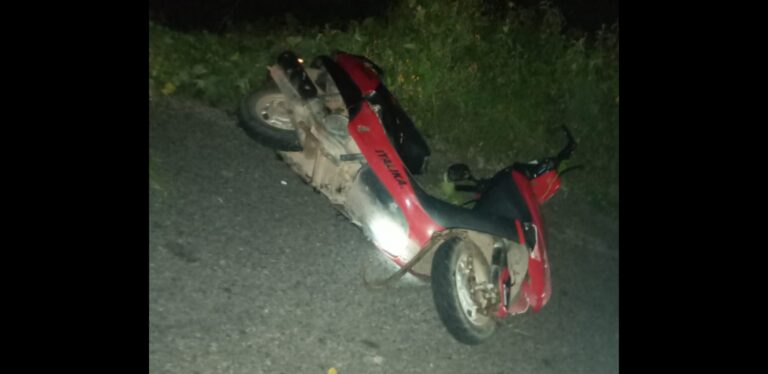 Muere motociclista en la carretera Huetamo-Churumuco, cerca de Los Llanos