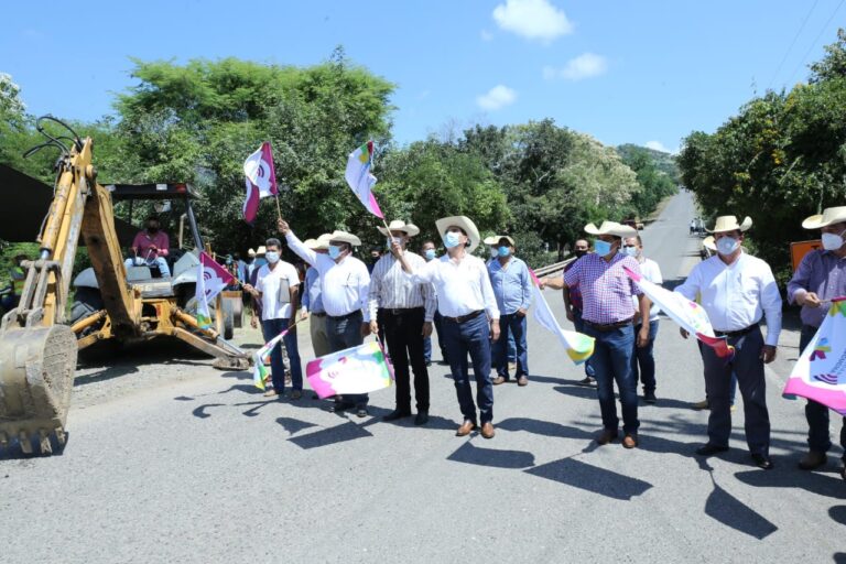 Arranca Gobernador trabajos para la conservación y rehabilitación de 152 kilómetros de los tramos Tiripetío-Carácuaro-Eréndira