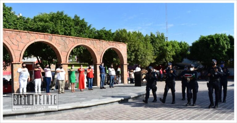 Encabeza Jazmín Arroyo acto cívico por CX aniversario de la Revolución Mexicana