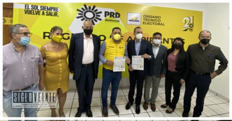 Antonio Soto se registra como precandidato del PRD por la gubernatura de Michoacán
