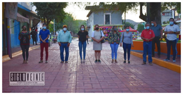 Jazmín Arroyo inauguró pavimentación de avenida principal en Los Tamarindos