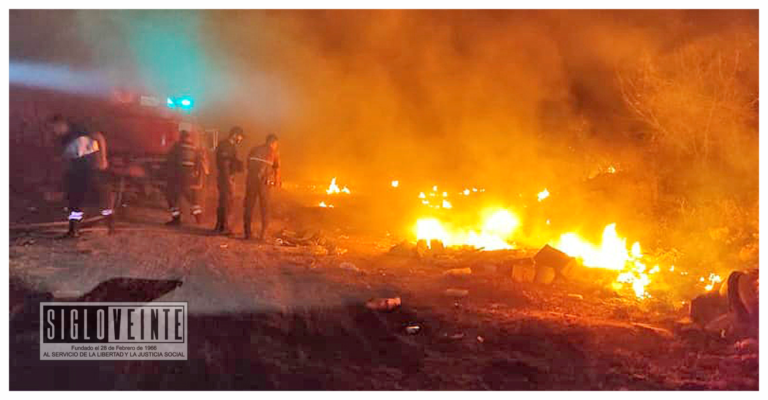 Continúa la quema indiscriminada de desechos en basureros clandestinos de Huetamo