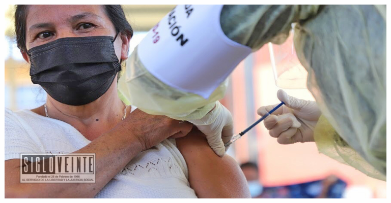 Reitera SSM llamado a embarazadas a vacunarse contra COVID-19