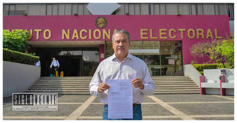 Acude Raúl Morón ante el INE para presentar recurso para combatir vulneración al esquema democrático del país