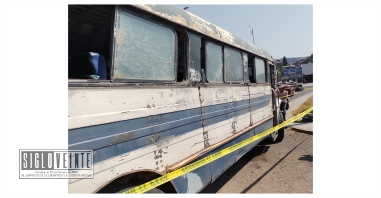 Anciano sufre infarto fulminante y muere en camión de pasajeros