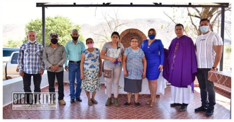 Entrega alcaldesa de Tiquicheo Casa de Descanso en el Salitre