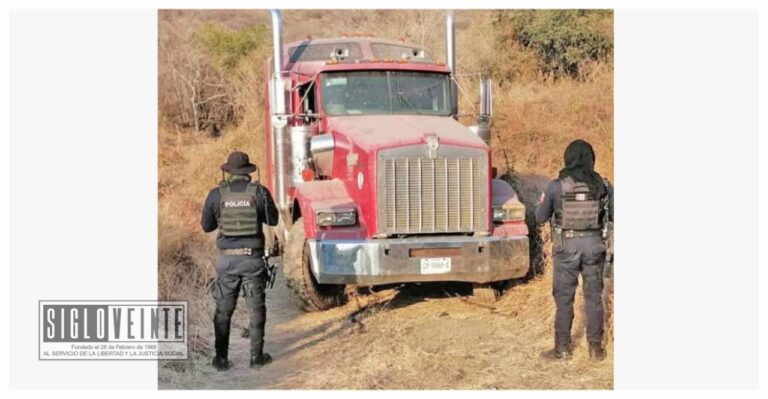 En San Lucas la Policía Michoacán asegura tractocamión robado