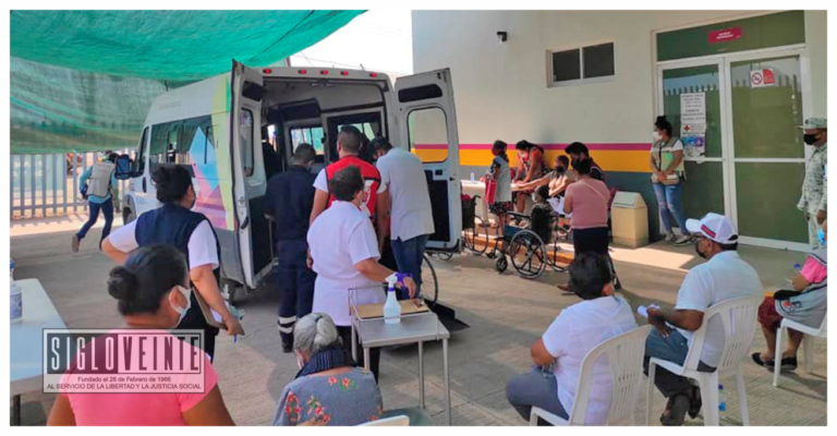 Reciben abuelitos del Asilo Guadalupano vacuna anti COVID-19, gracias al traslado Protección Civil de Huetamo