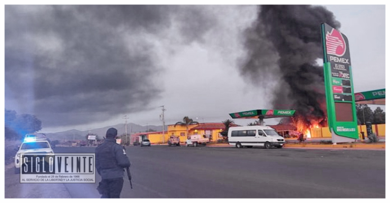 Con bombas molotov delincuentes incendian gasolinera y taller en Tangamandapio
