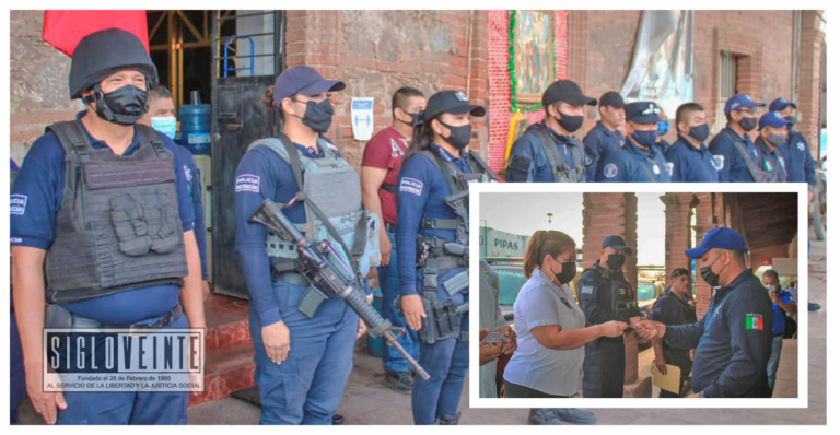 El Ayuntamiento de Huetamo continúa con la profesionalización de la Policía Municipal, al entregar a los elementos licencia de portación de armas de fuego