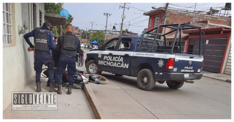 Imprudente motociclista se cruza con patrulla y resulta arrollado