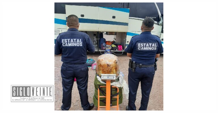 En autobús que cubría la ruta Huetamo – Ciudad de México, fue asegurado costal con más de 29 kilos de marihuana