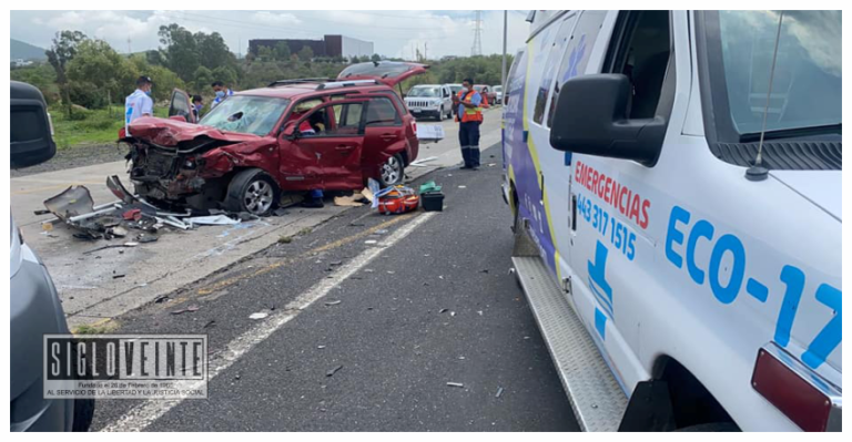 Una persona muerta y dos más lesionadas en un choque múltiple rumbo al Recinto Ferial, regresaban de vacunarse