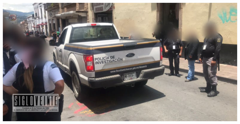 A una cuadra de la Catedral de Morelia, disparan a hombre para robarle su moto