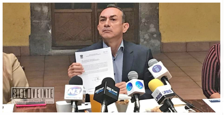 Antonio Soto renuncia a la bancada, pero se mantiene en el PRD