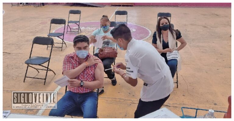 Continúa con éxito la vacunación anti COVID19 a personas de 30 a 39 años de edad en Carácuaro