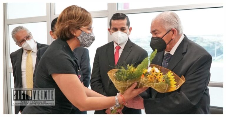 Reconoce la Secretaría de Salud labor del doctor huetamense Juan Abraham Bermúdez en el Hospital Civil