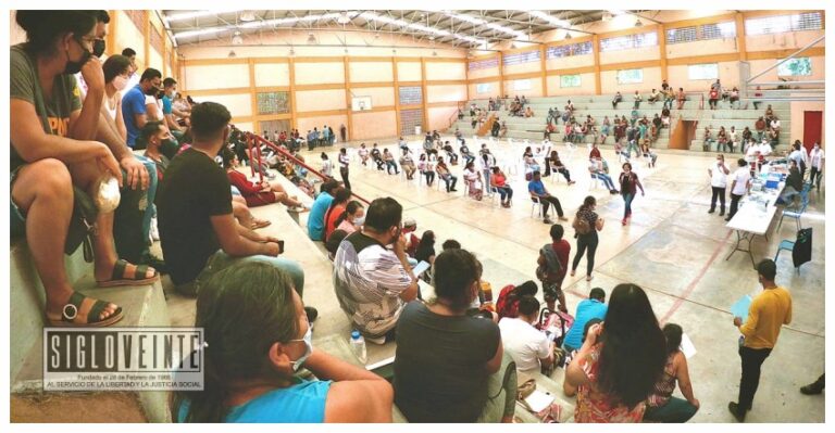 Con buena afluencia avanza la vacunación anti COVID-19 en el municipio de Tiquicheo