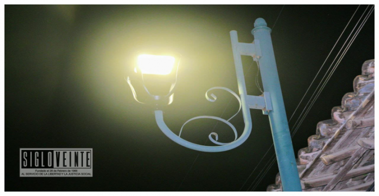 En la Avenida Madero, 78 luminarias fueron puestas en operación para la seguridad de los huetamenses