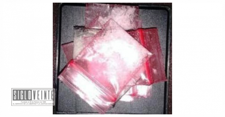 Fueron detenidas dos personas con metanfetamina en la carretera Zitácuaro- Benito Juárez