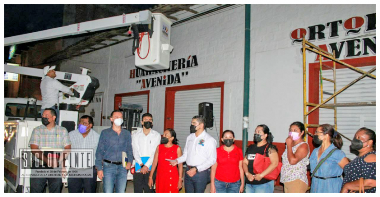 Inicia Pablo Varona de manera oficial los trabajos de rehabilitación del alumbrado público y la imagen urbana en la Avenida Madero de Huetamo