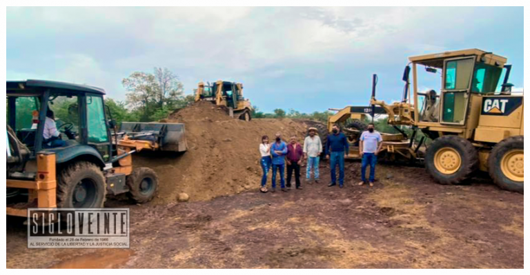 Alcaldesa de Tiquicheo supervisa avances en la extracción de materiales pétreos para rehabilitar caminos